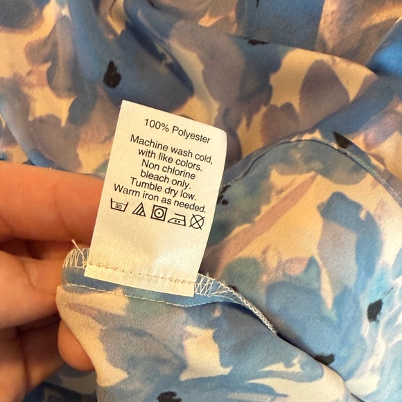 J. Crew Blue Floral Print Blouse - Picture 4 of 4